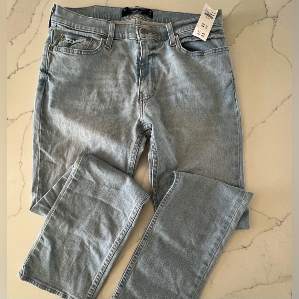 Brand new Hollister Slim straight men’s jeans